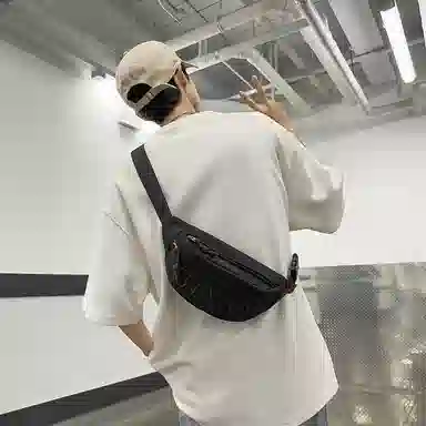 行途胸包男女背包字母斜挎包防泼水腰包女大容量单肩包运动潮牌男士包包