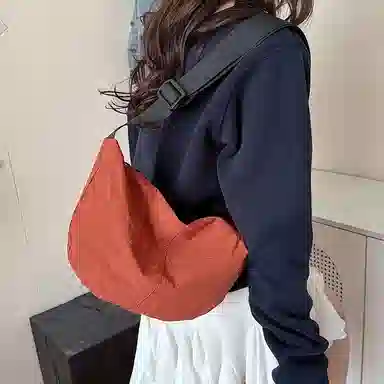 行途 潮牌学生简约百搭布袋背包休闲通勤腋下包 水洗布 斜挎单肩包 男女同款情侣款 黑色/白色/绿色/黄色/桔色