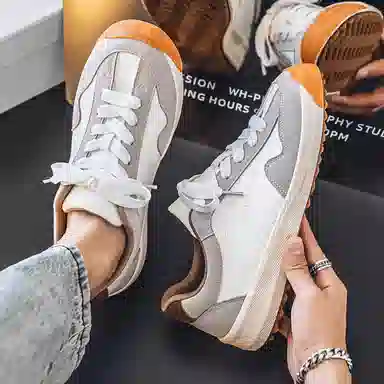 MIIOW Low Top Sneakers