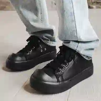 MIIOW Low Top Sneakers