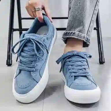 MIIOW Classic Low Top Sneakers