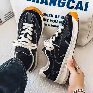 MIIOW Low Top Sneakers