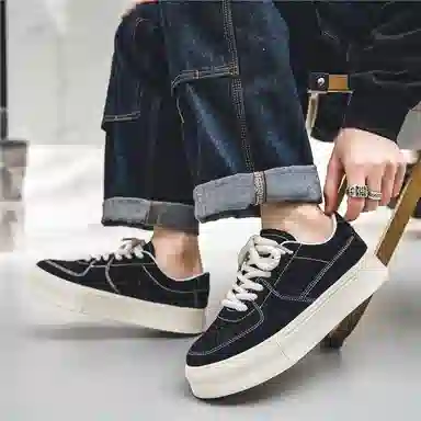 MIIOW Low Top Sneakers