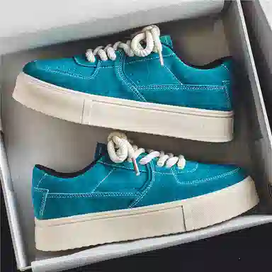 MIIOW Low Top Sneakers