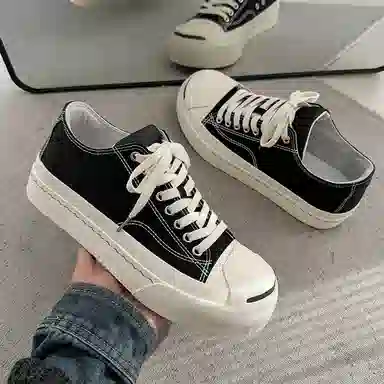 MIIOW Classic Retro Low Sneakers