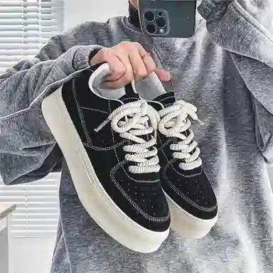 MIIOW Low Top Sneakers