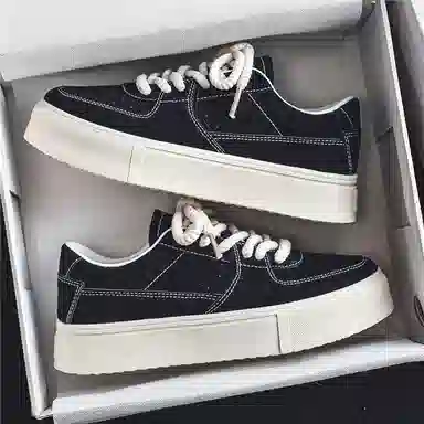 MIIOW Low Top Sneakers
