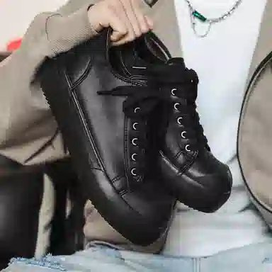 MIIOW Low Top Sneakers