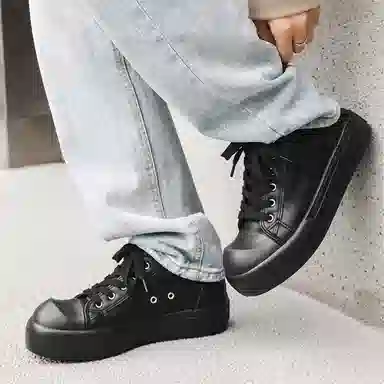 MIIOW Low Top Sneakers