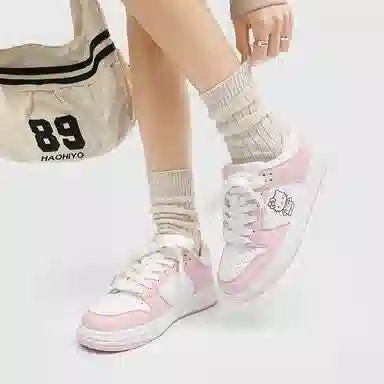 Sanrio x Hello Kitty Dunk