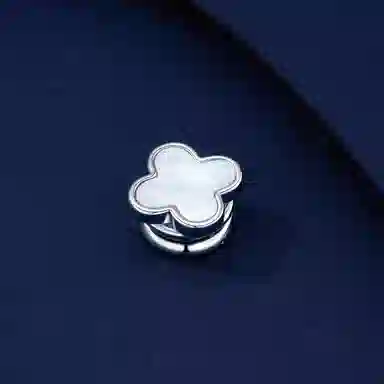 法思梵 幸运四叶草系列 小众轻奢高级时尚简约百搭气质精致优雅设计感温柔 合金 胸针 女款