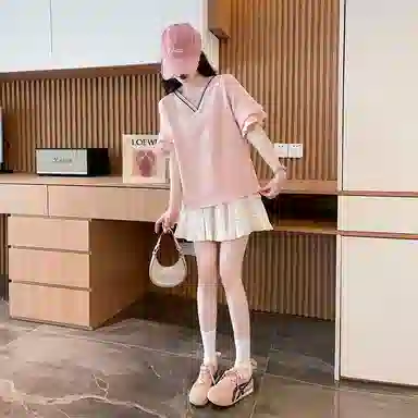YICHEN v T