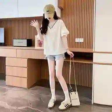 YICHEN v T
