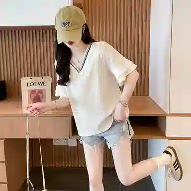 YICHEN v T