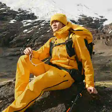 探路者  专业户外登山  防水防风冲锋衣 男款