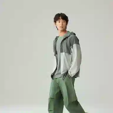 探路者 春夏户运动外休闲轻薄外套 透气防紫外线防晒服 男款