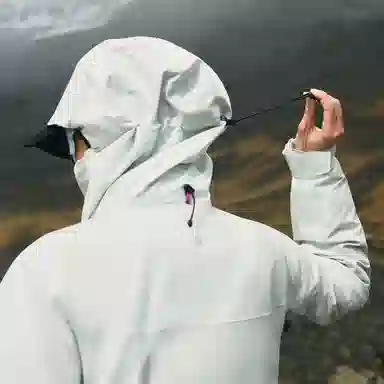 探路者  专业户外登山  防水防风耐磨冲锋衣 女款