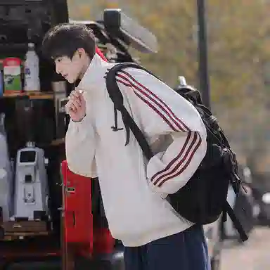 NINETEEN AUTUMN logo