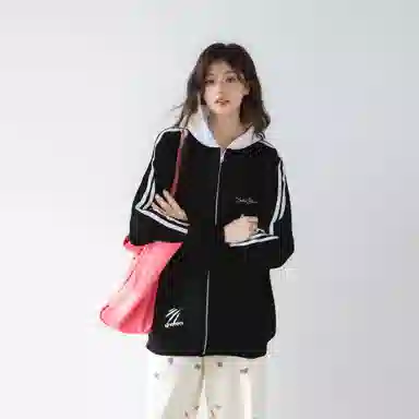 NINETEEN AUTUMN logo