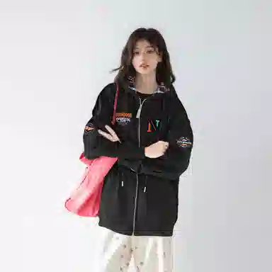 NINETEEN AUTUMN logo