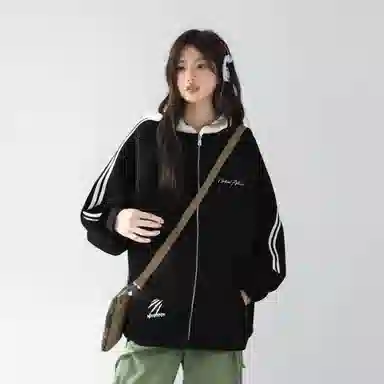 NINETEEN AUTUMN logo