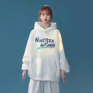 NINETEEN AUTUMN logo