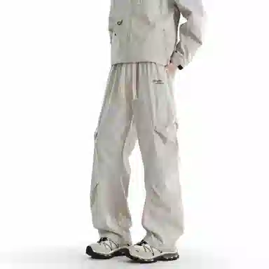 NINETEEN AUTUMN logo