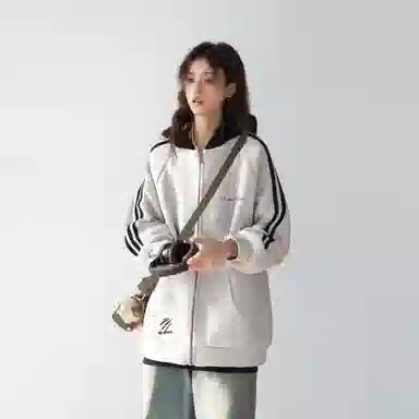 NINETEEN AUTUMN logo