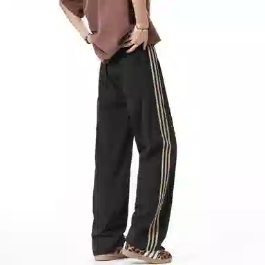 NINETEEN AUTUMN LOGO