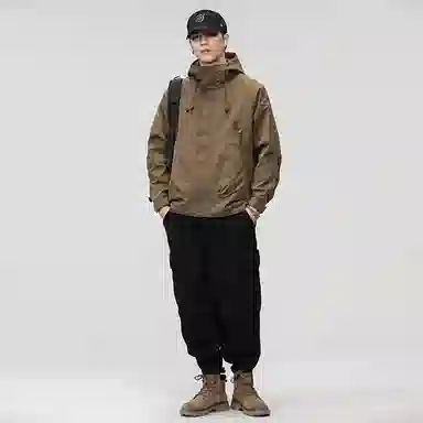 男生美式潮牌三防宽松舒适登山运动连帽时尚百搭软壳  防水防风保暖冲锋衣 男女同款