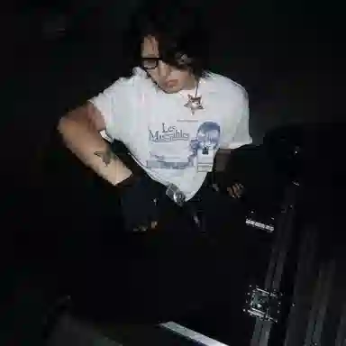 WKOOG LesMisrables vintageT