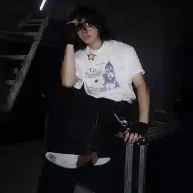 WKOOG LesMisrables vintageT