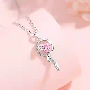925