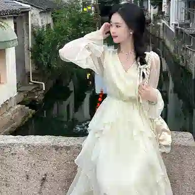 桴生 法式甜美温柔风荷叶边收腰气质时尚休闲简约舒适百搭长袖连衣裙 女款