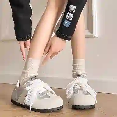 PARK DANCE Low Top Sneakers