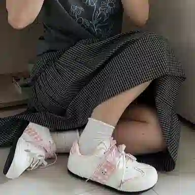 PARK DANCE Low Top Sneakers