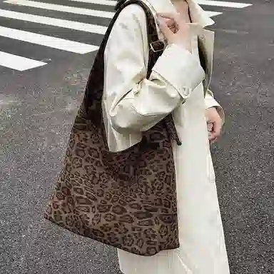 TOUTSEUL YOLO Tote
