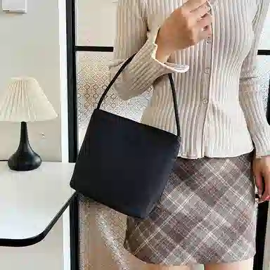 TOUTSEUL YOLO Bucket Bag