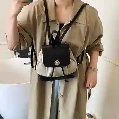 Dusun Kangaroo Oil Painting Light Shadow Backpack