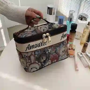 艾情草之恋 高品质化妆包 扩容 街头潮流 搞颜值 女生便携多功能洗漱包旅行 收纳袋