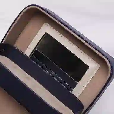 艾情草之恋 高颜值大容量便携手提化妆包