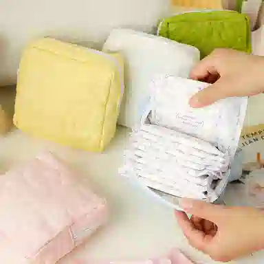 未来枫情 糖果色迷你化妆包 现代简约