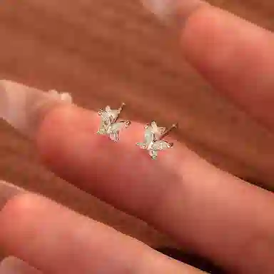 【足银999|养耳洞】 极昼 蝴蝶飘舞简约精致小众高级感 独特设计感轻奢甜美气质日常通勤百搭#好运 锆石 耳钉 男女同款情侣款