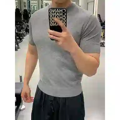 臣目 美式复古高级感痞帅修身显肌肉短袖针织衫 男款