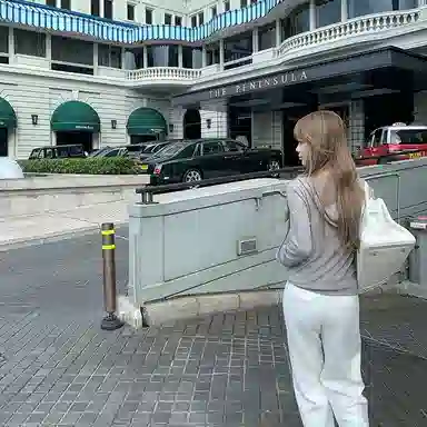 雾闪闪 时尚舒适休闲长袖卫衣 女款