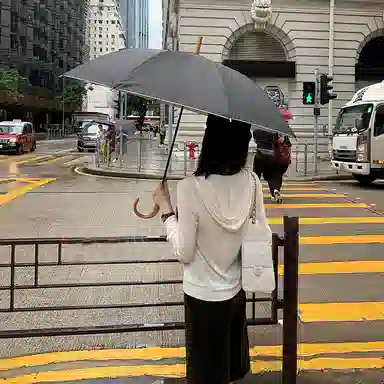 雾闪闪 时尚舒适休闲长袖卫衣 女款