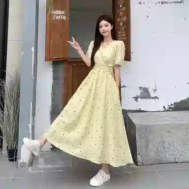 雾闪闪 时尚潮流舒适短袖连衣裙 女款