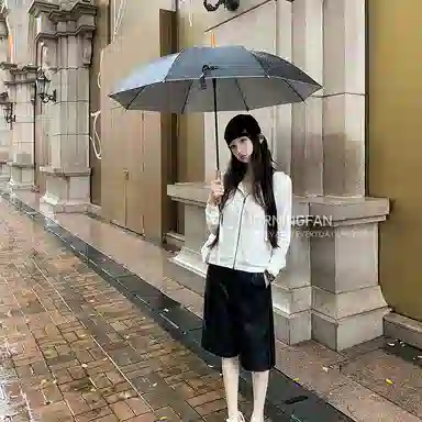 雾闪闪 时尚舒适休闲长袖卫衣 女款