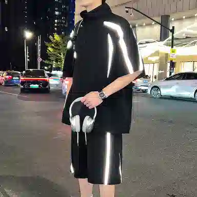 沐诚阳译 经典潮牌户外与学院风服饰组合休闲运动套装 男女同款