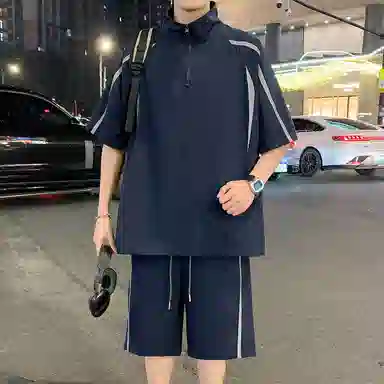 沐诚阳译 经典潮牌户外与学院风服饰组合休闲运动套装 男女同款